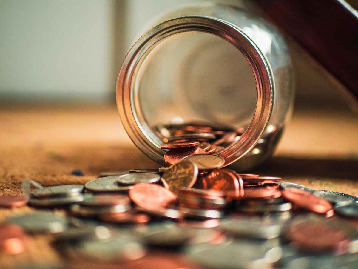 10 Essential Tips for Living on a Budget: Take Control of Your Finances