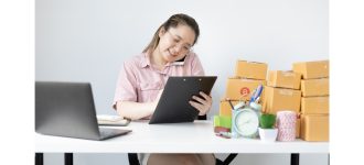 11 Trending Things to Sell to Make Money Online in 2024